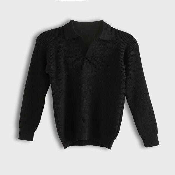 A comfortable knitted set for children: a pullover and pants