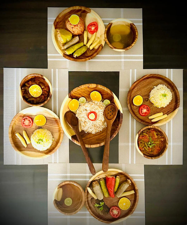 طقم عشاء ل 3 شخصين من خشب السرسوع