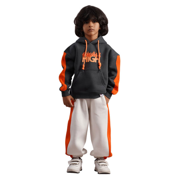 طقم أولادي شتوي مريح بطبعة عصرية أنيقة