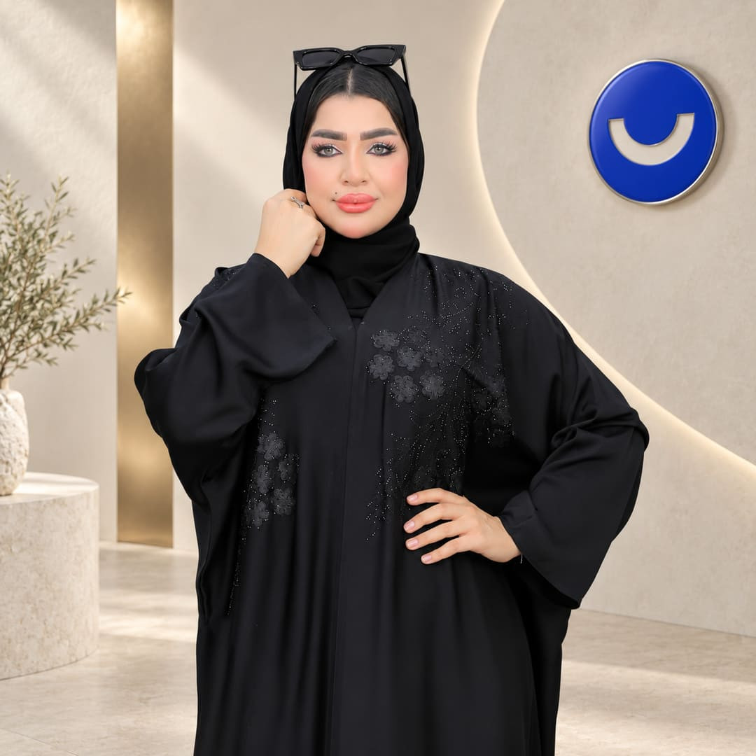 ملحفة حريمي مع الطرحة باللون الأسود تطريز ورد