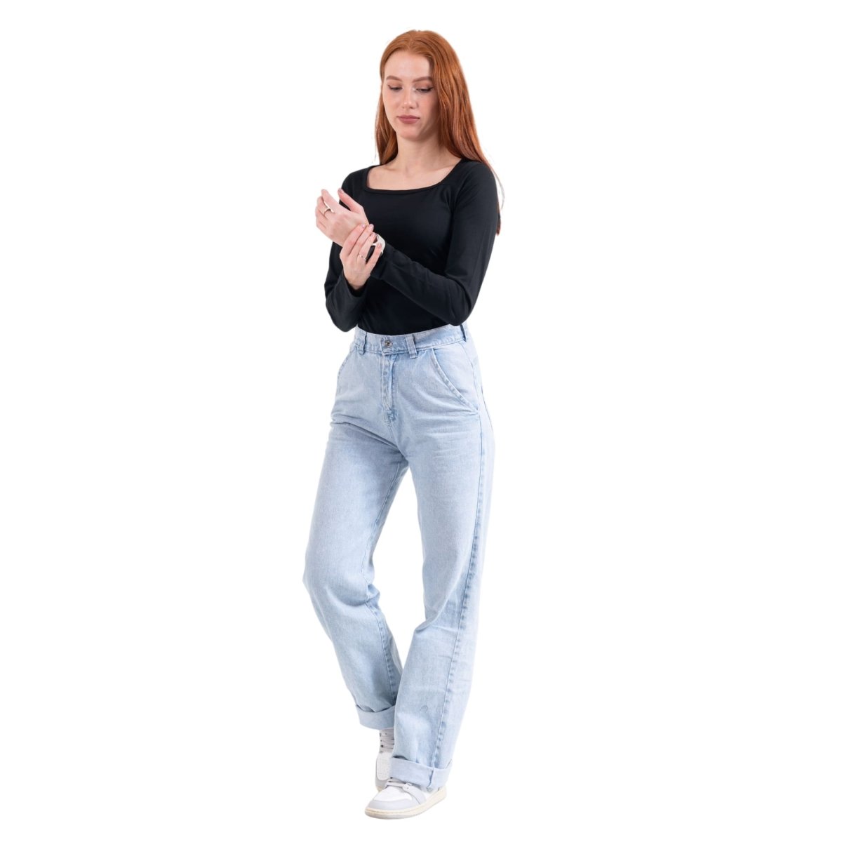 تيشيرت حريمي بأكمام طويلة رقبة مربعة